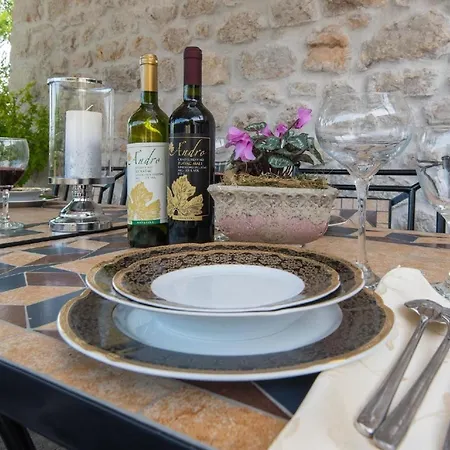 Ferienhaus Fuer 10 Personen In Orebic, Dalmatien Sueddalmatien Hébergement de vacances *