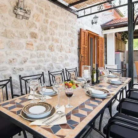 Ferienhaus Fuer 10 Personen In Orebic, Dalmatien Sueddalmatien * Orebić