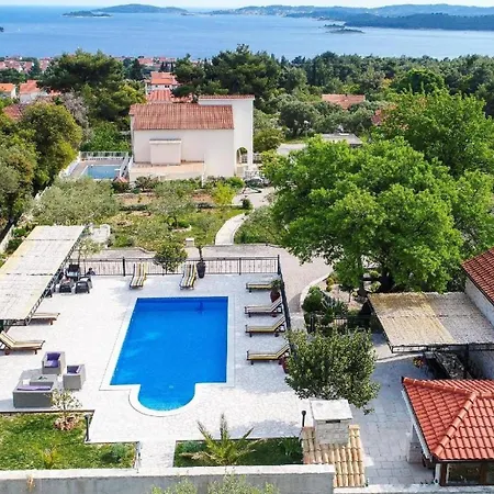 Ferienhaus Fuer 10 Personen In Orebic, Dalmatien Sueddalmatien Hébergement de vacances *