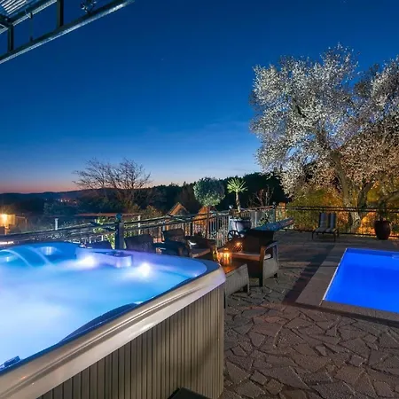 Ferienhaus Fuer 10 Personen In Orebic, Dalmatien Sueddalmatien بيت للعطل