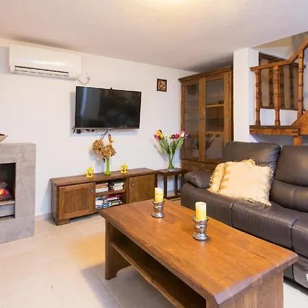 Ferienhaus Fuer 10 Personen In Orebic, Dalmatien Sueddalmatien *